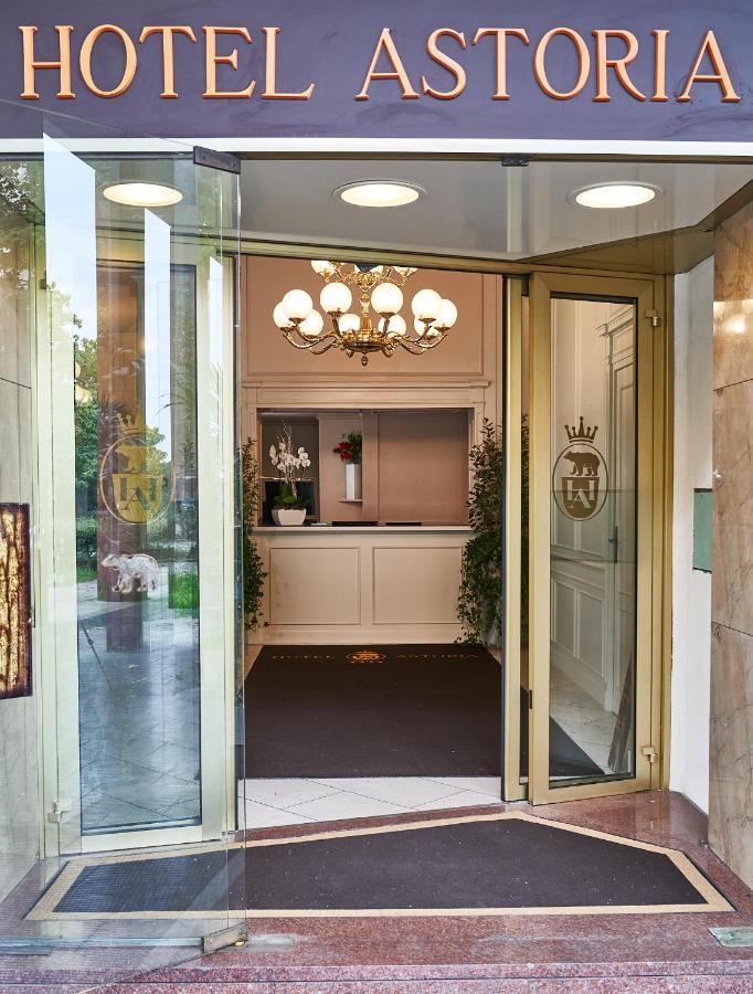 Hotel Astoria Biella Exteriör bild